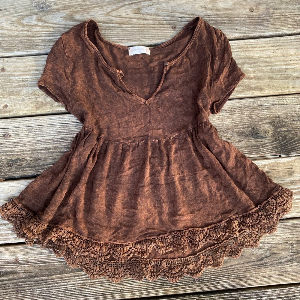 Dark Brown Marbled Twilightcore Altar'd State Babydoll Lace Trim Blouse